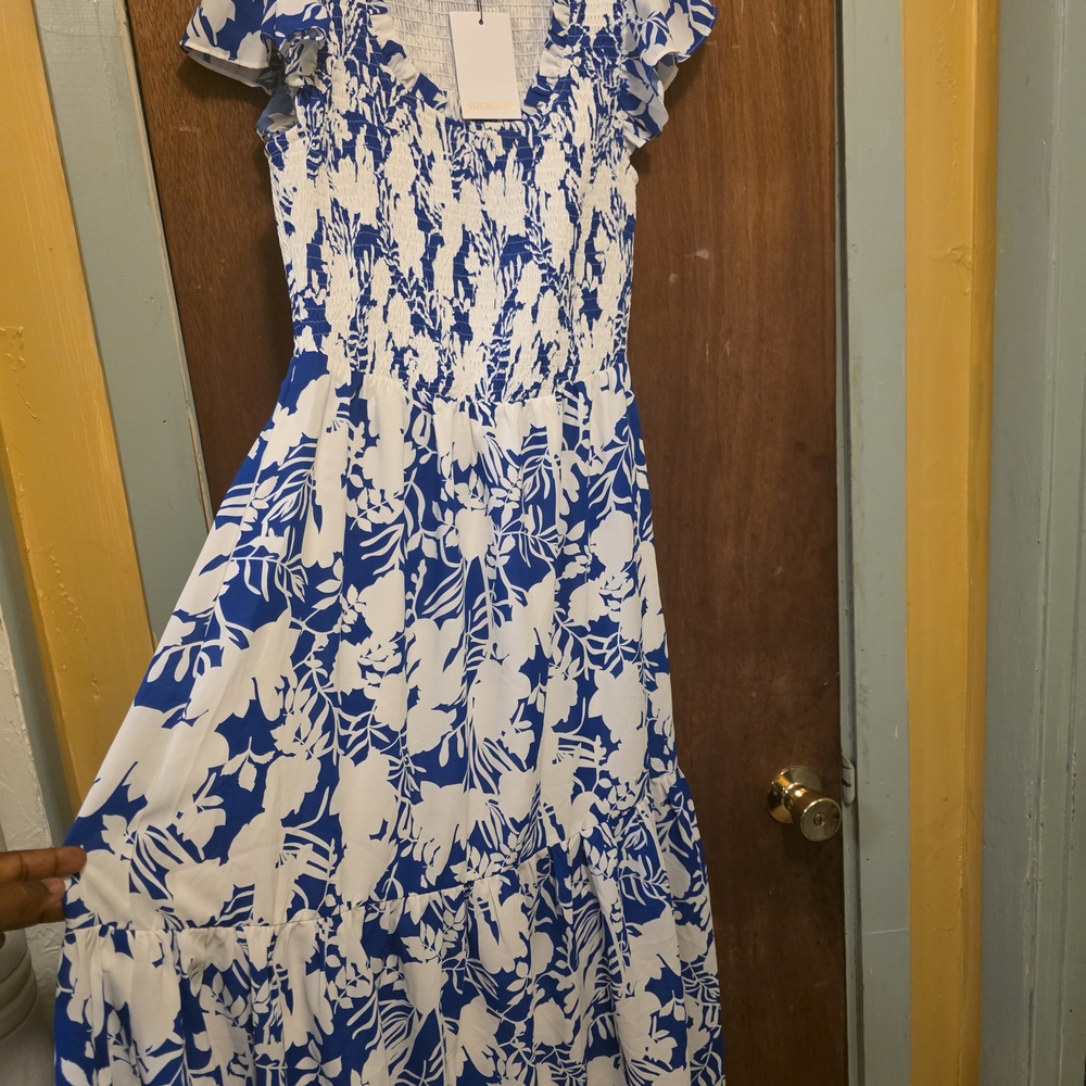 Sugarlips White and Blue Floral Midi Dress - Picture 2 of 6